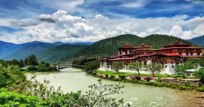Mystical Bhutan Tour – 11 Days / 10 Nights — photo 1
